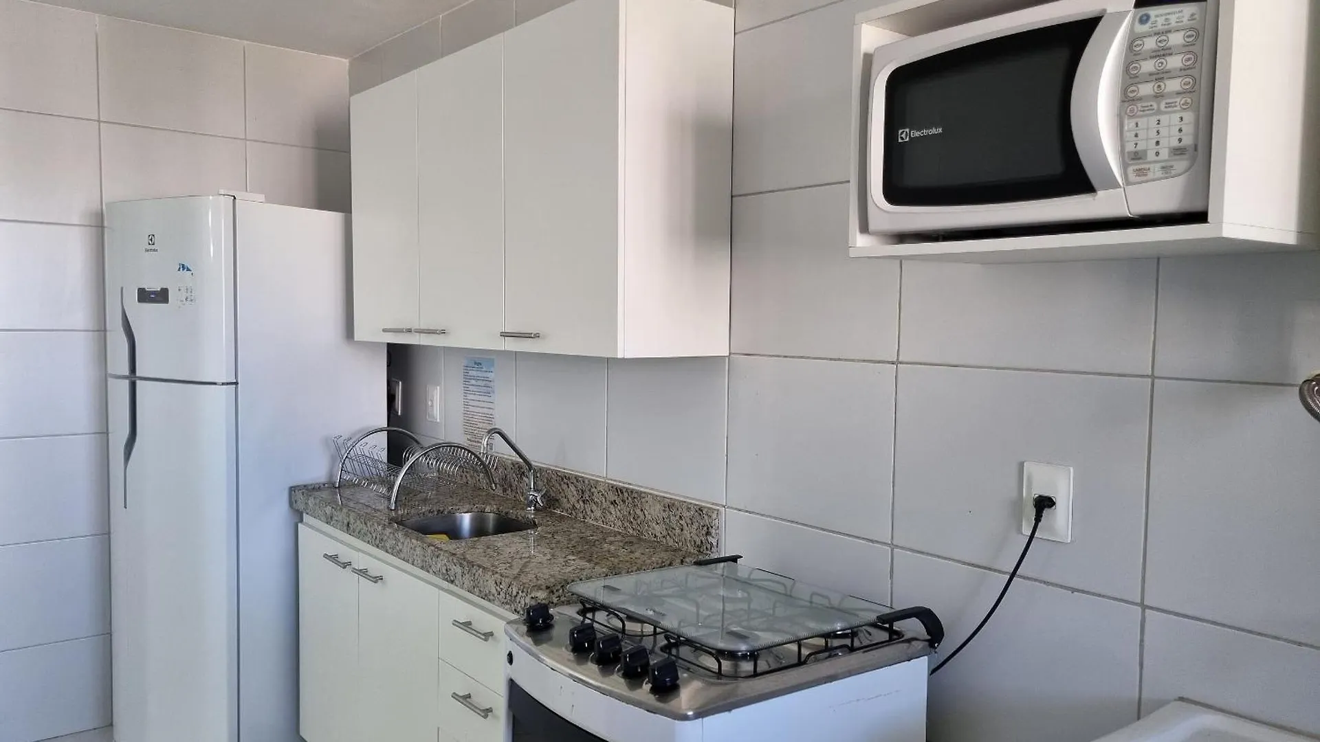 Muro Alto Condominio Clube Porto De Galinhas Por Brevelar 0*,  Brasil