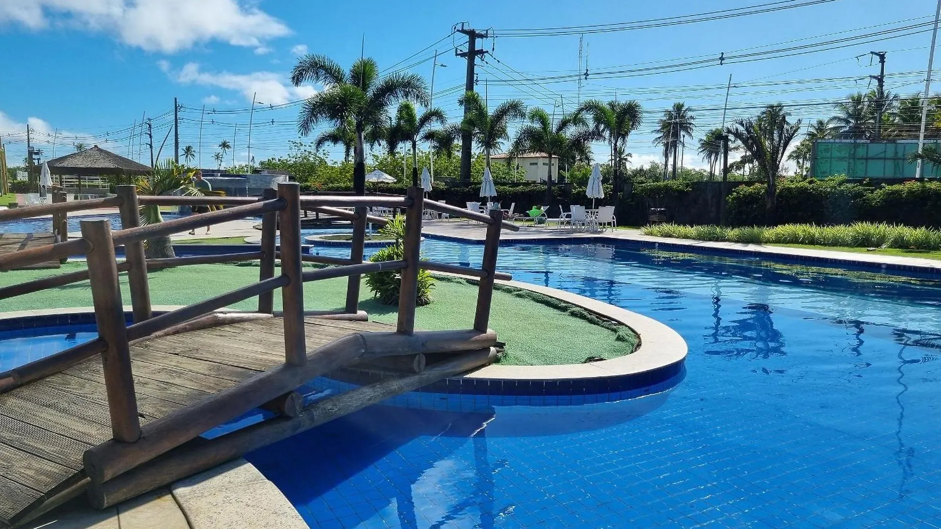 Muro Alto Condominio Clube Porto De Galinhas Por Brevelar